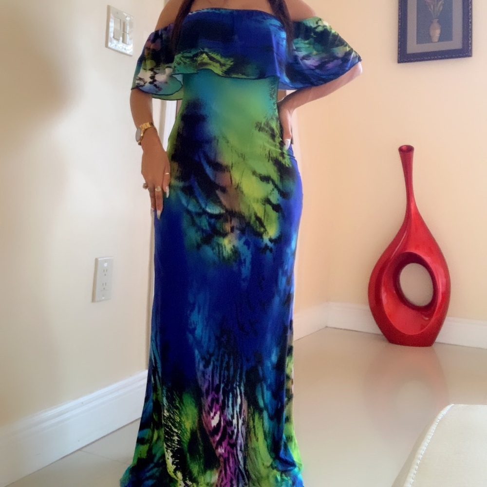 Dress - Picture 2 of 4